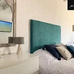 Helene Holidays - Boutique 2*