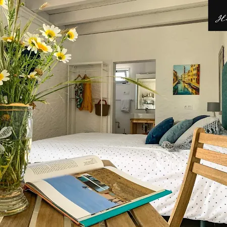 Hélène Holidays - Boutique