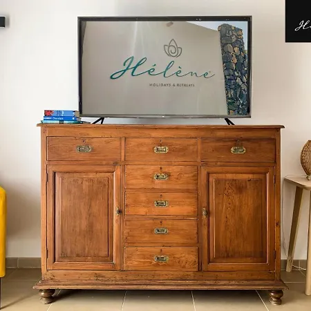 Hélène Holidays - Boutique Hotel