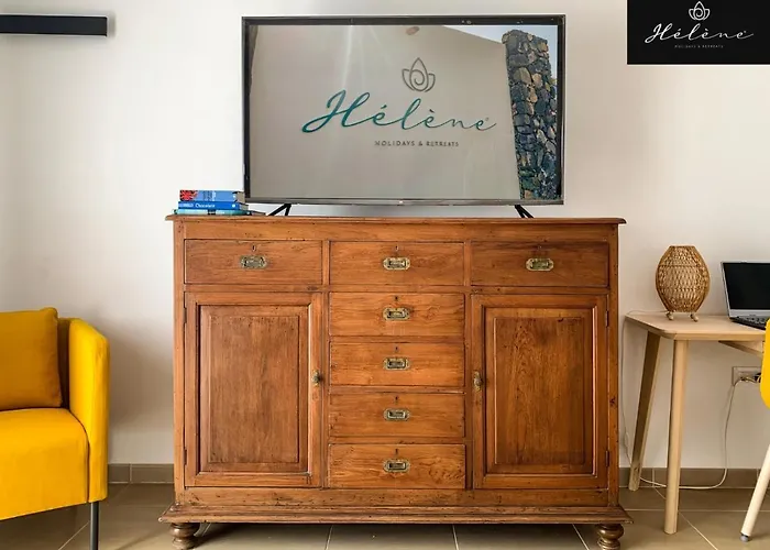 Helene Holidays - Boutique מלון