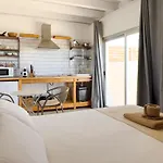 Hélène Holidays - Boutique Hotel 2*