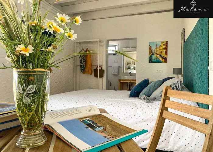 Hélène Holidays - Boutique