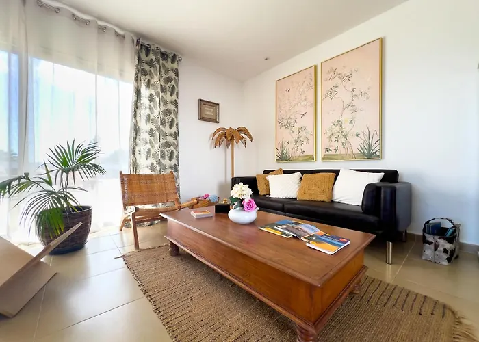 Hélène Holidays - Boutique Hotel